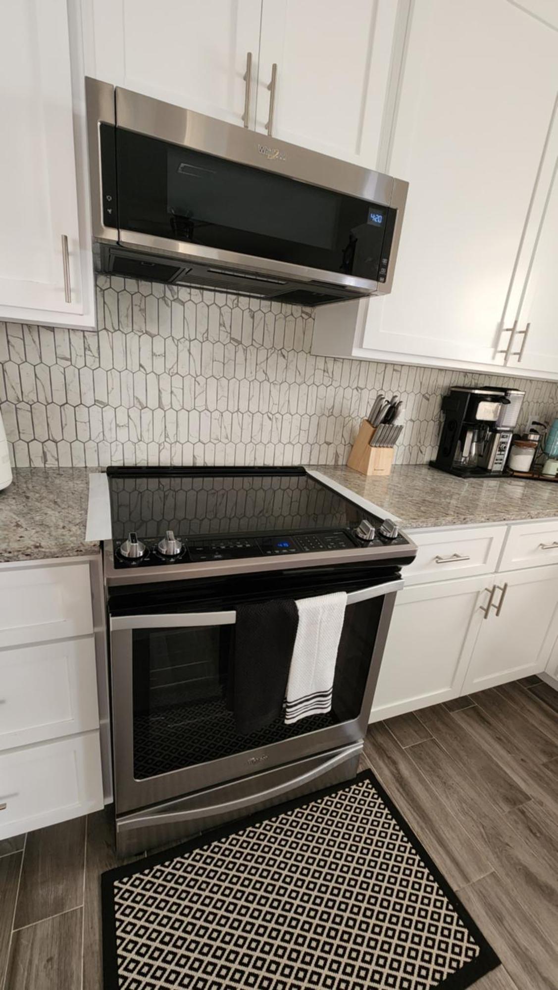 Pcb Paradise, Steps To Sand, Sleeps 8 Holiday home