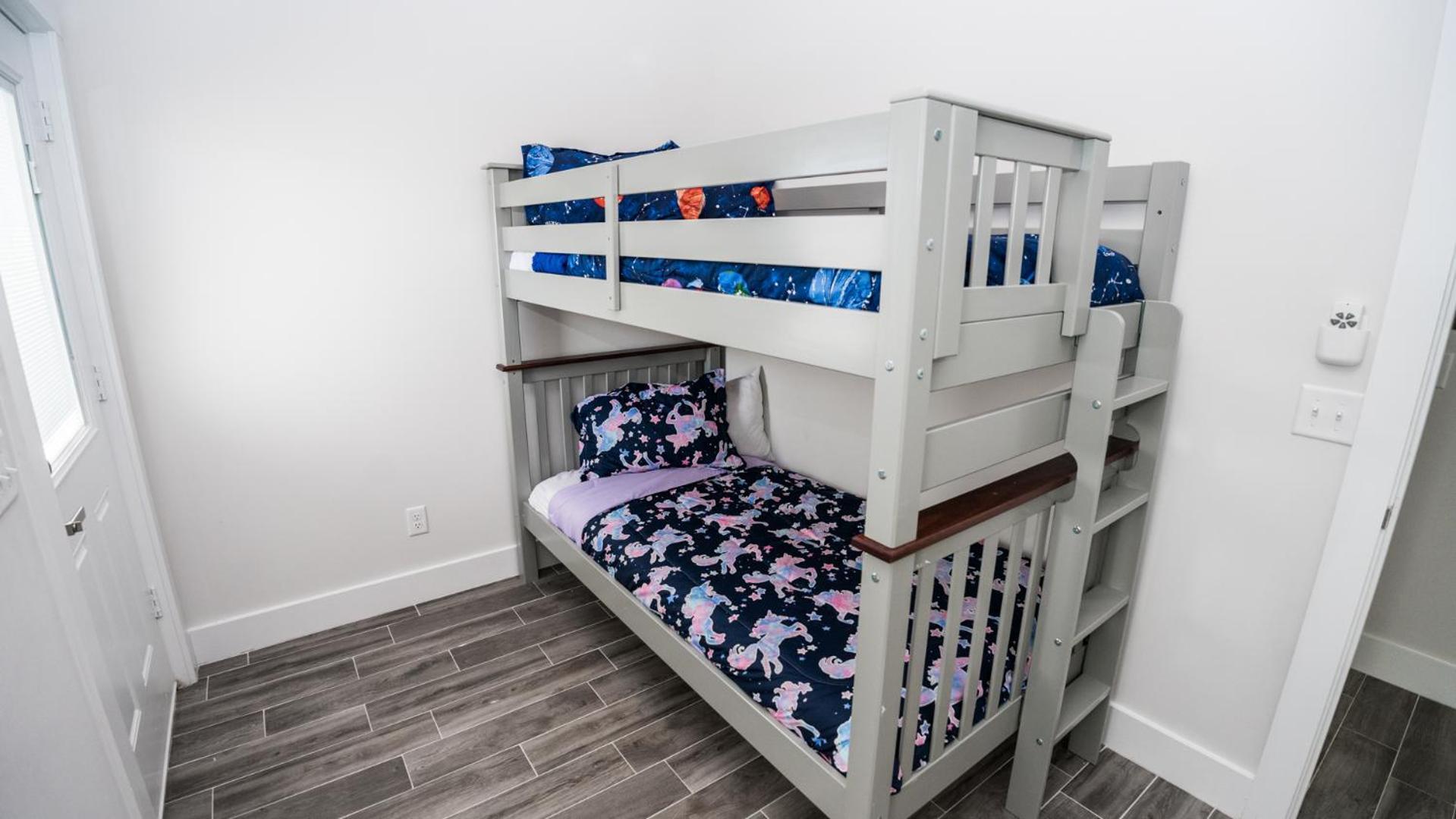 Pcb Paradise, Steps To Sand, Sleeps 8 * Panama City Beach